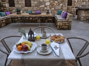 Daily buffet breakfast for a fee
