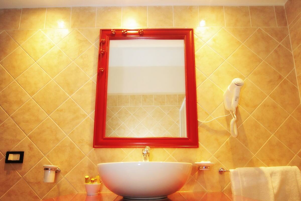 Regadera, regadera tipo lluvia, amenidades de baño gratuitas