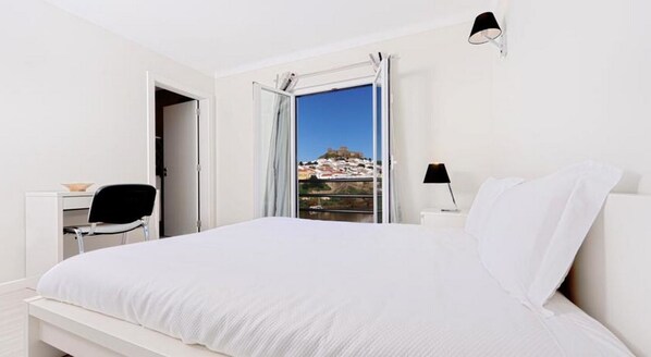 Deluxe Double Room | Soundproofing, free WiFi