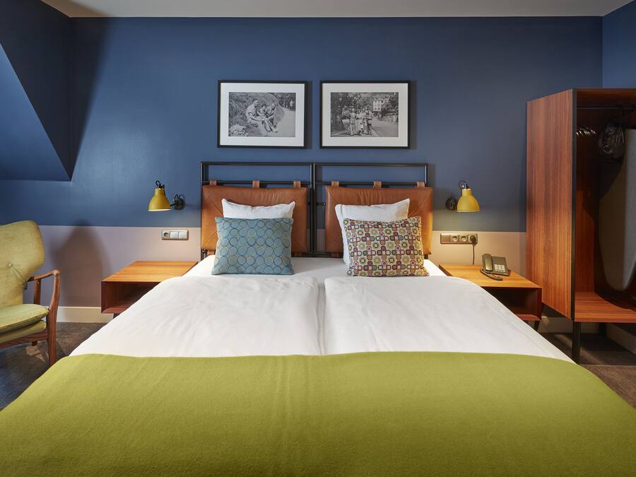 Classic-Doppelzimmer | Zimmersafe, Schreibtisch, schallisolierte Zimmer, Bügeleisen/Bügelbrett
