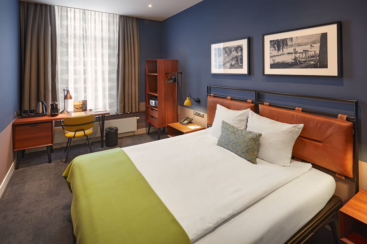 Deluxe Single Room | In-room safe, desk, soundproofing, iron/ironing board