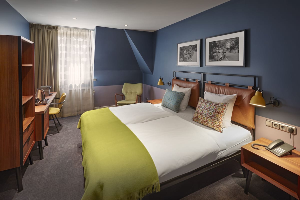 In-room safe, desk, soundproofing, iron/ironing board