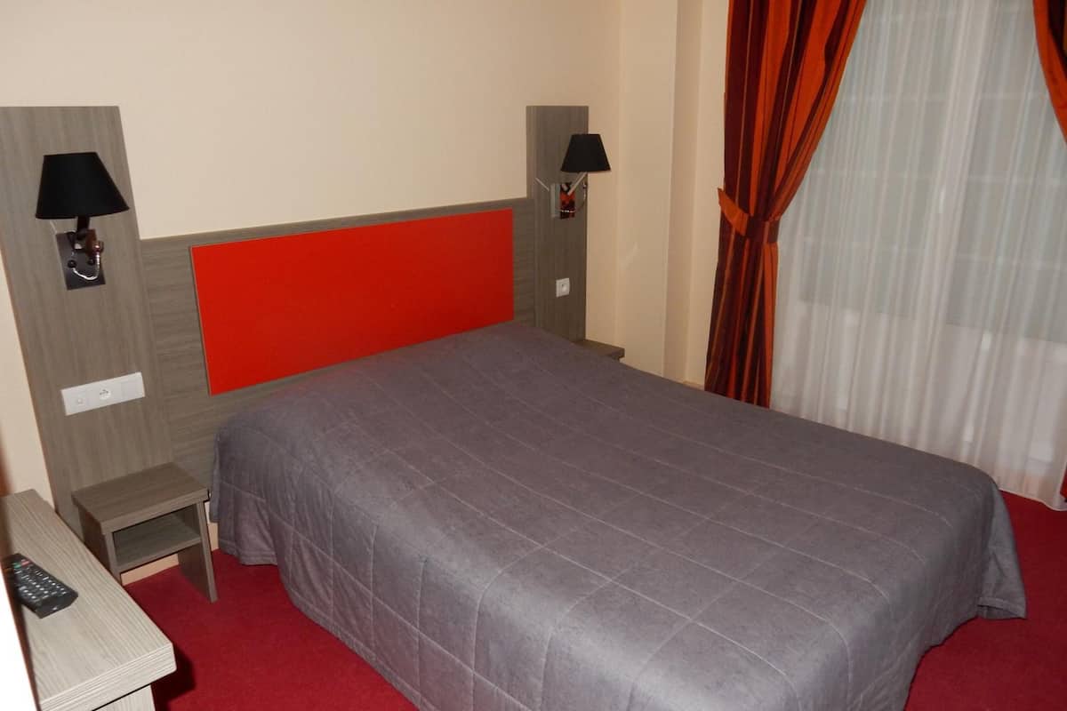 in-room safe, desk, free cots/infant beds, free wifi