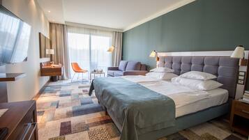 Minibar, in-room safe, desk, free cots/infant beds