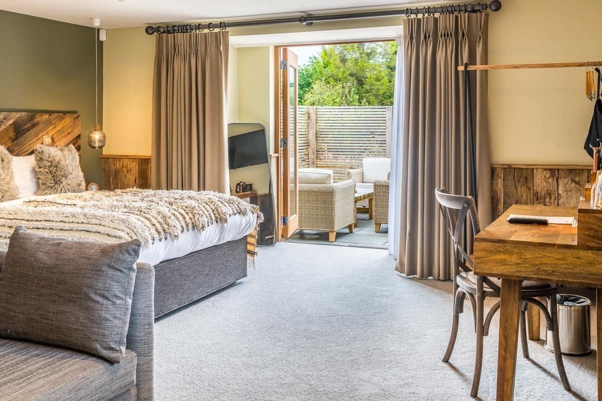 Deluxe Double Room (with sofa bed)