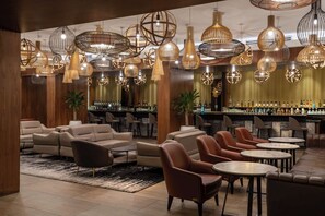 Bar (on property) - Radisson Blu Lagos Ikeja Hotel (Lagos)