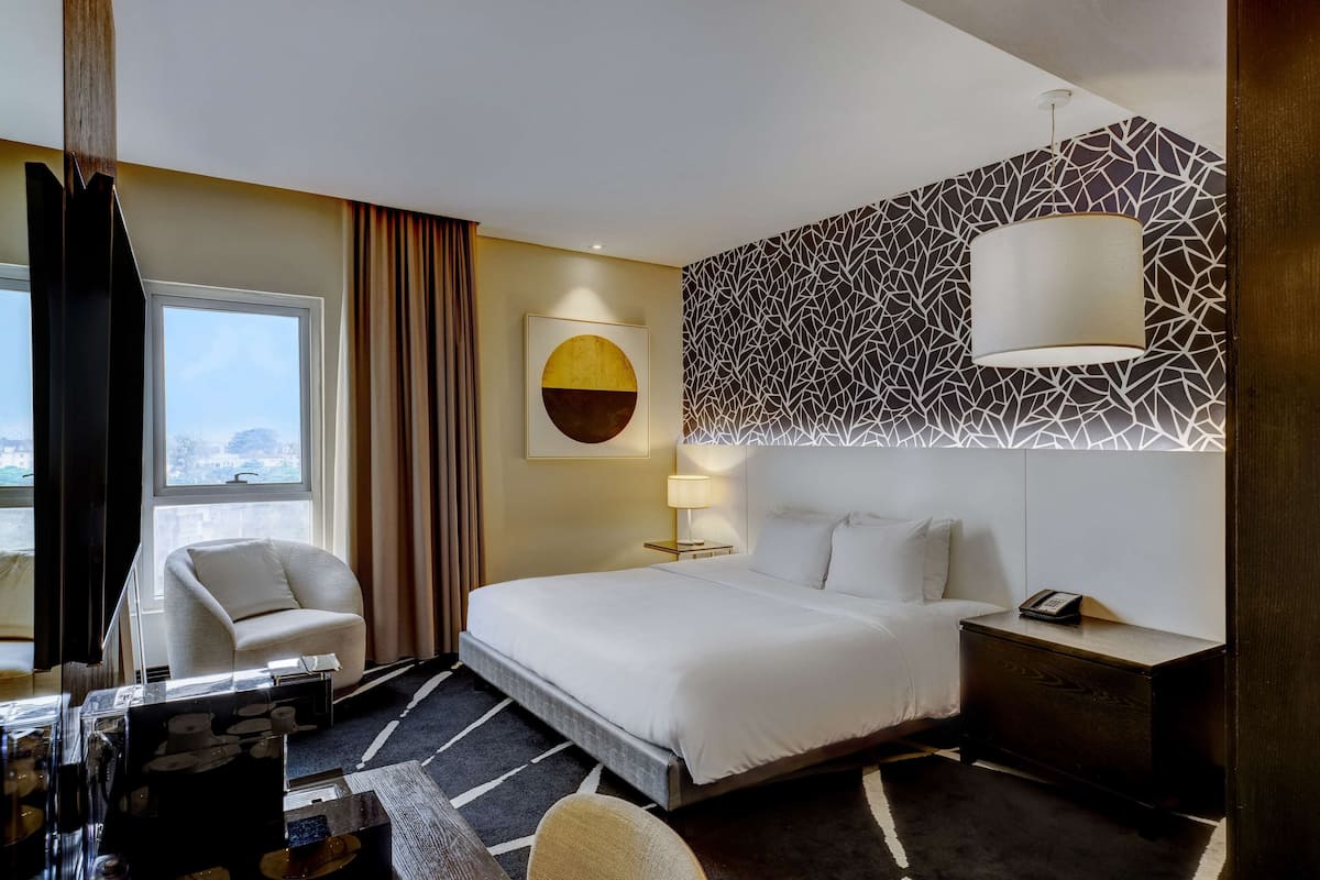 Suite (Lounge Access)