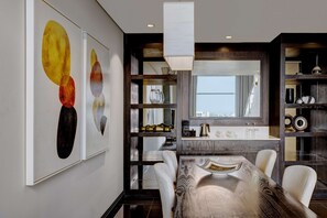 Suite (Lounge Access) | Minibar, in-room safe, laptop workspace, soundproofing - Radisson Blu Lagos Ikeja Hotel (Lagos)