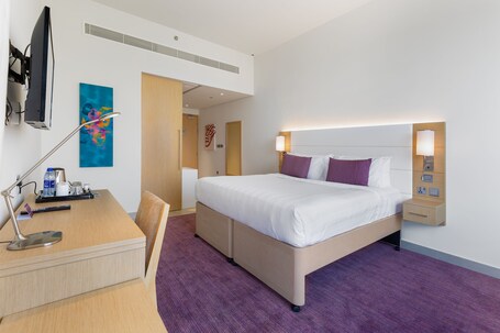 Premier Inn Dubai Ibn Battuta Mall - Image 42