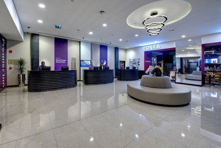 Premier Inn Dubai Ibn Battuta Mall - Image 10