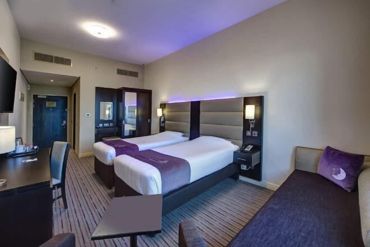 Premium bedding, minibar, in-room safe, desk