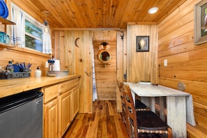 Cabin - Tiny House | Private kitchenette