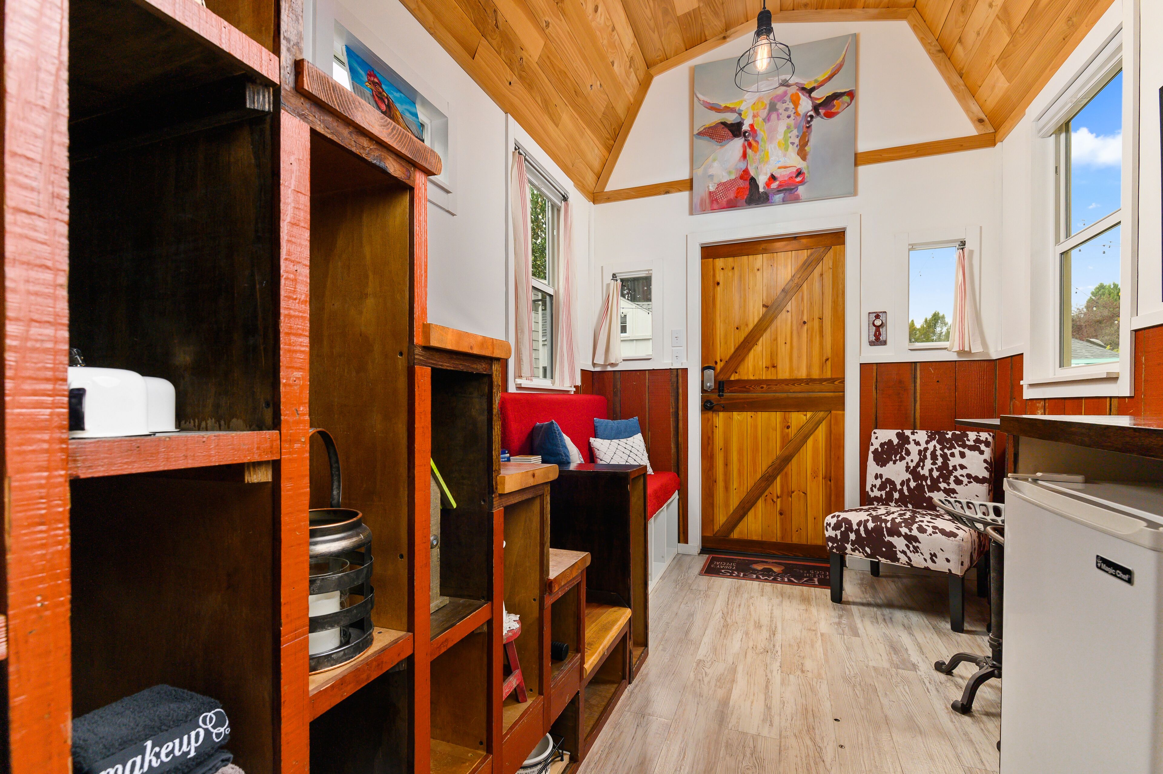 barn - tiny house | living area