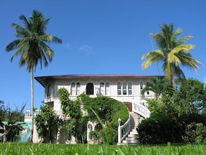 Façana frontal de l'allotjament