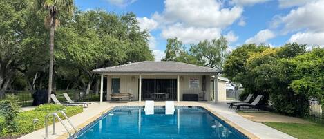 Superior Cabin, Private Bathroom, Pool View (Poolside Cabana )