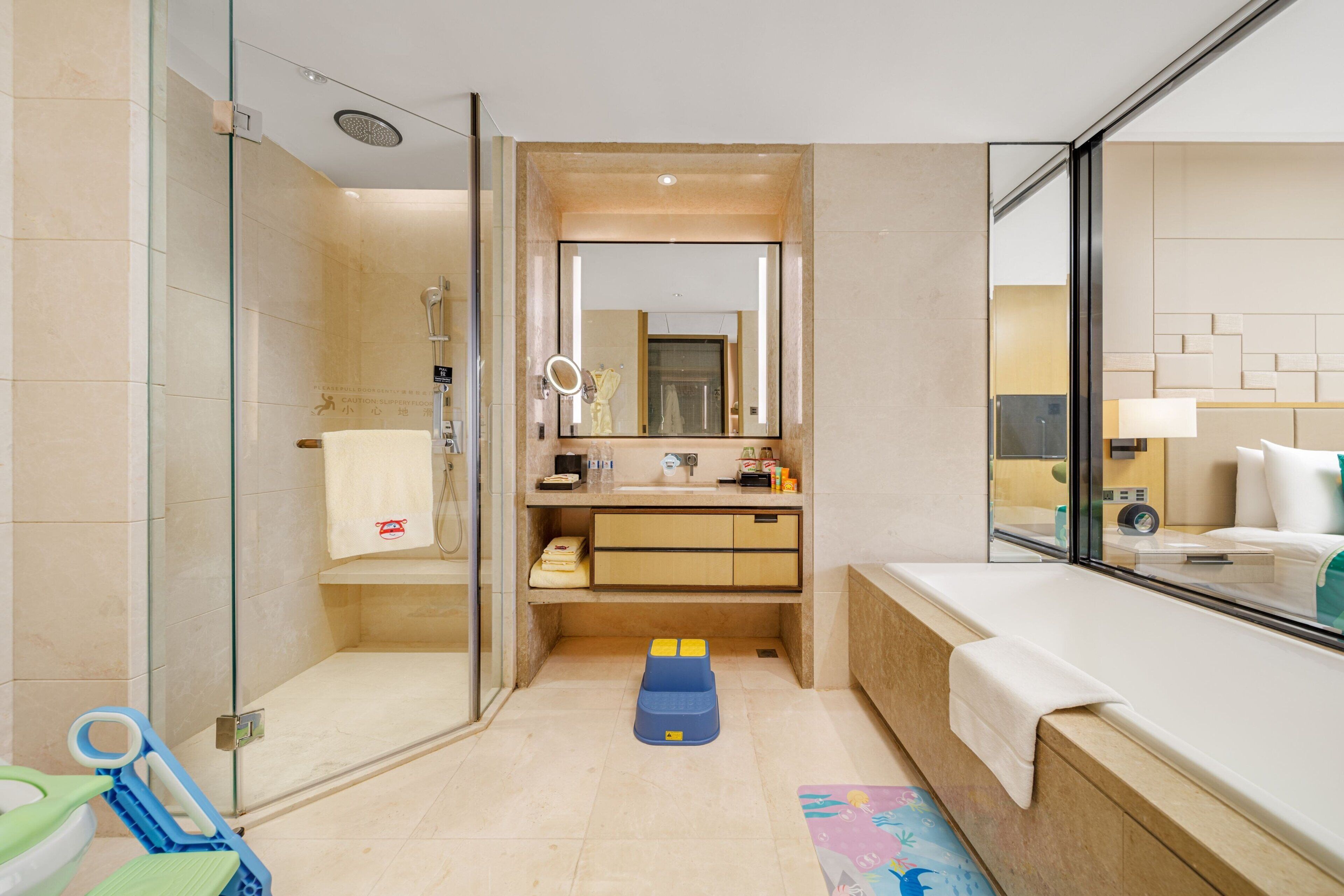 Down duvets, minibar, in-room safe, individually furnished