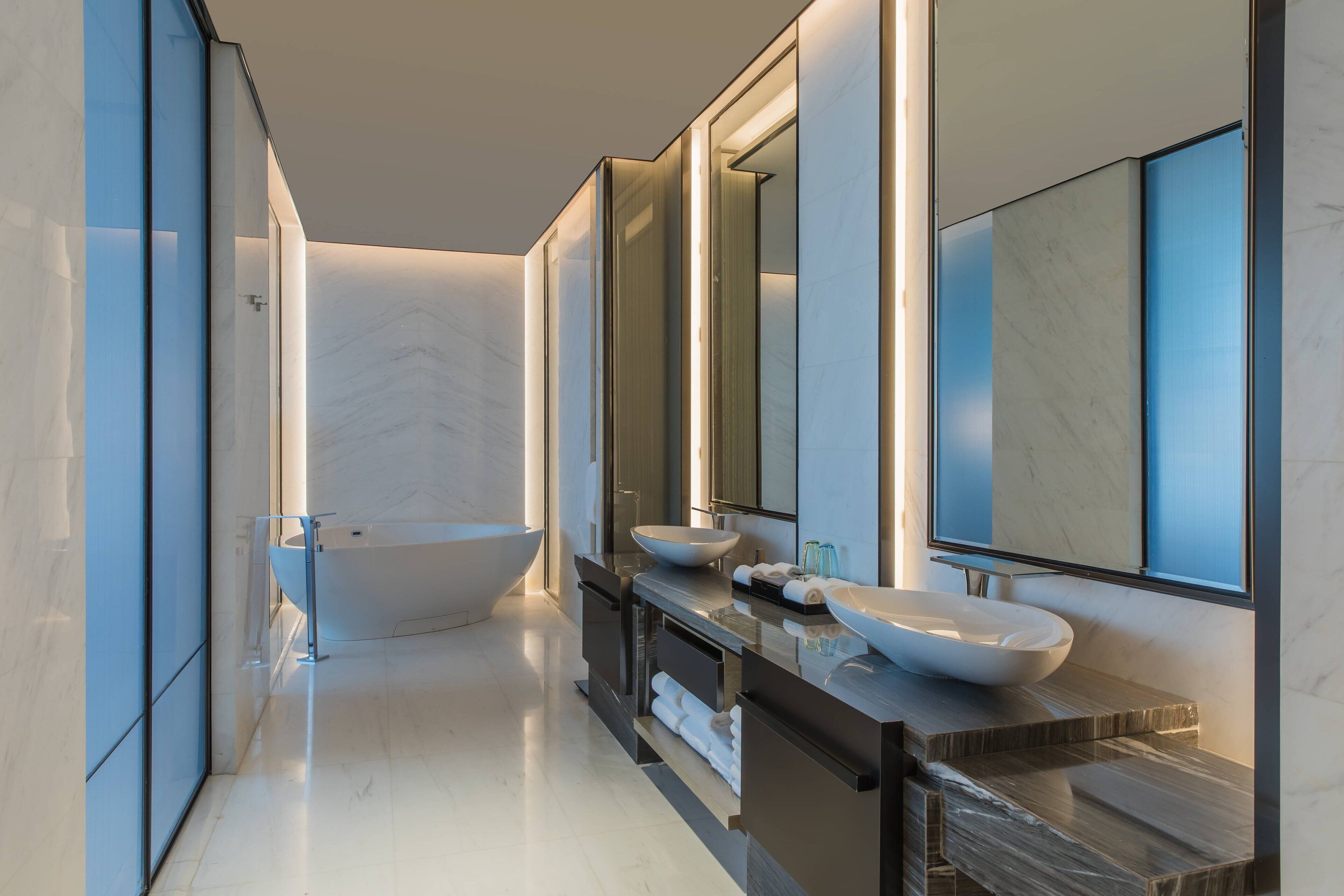 presidential suite | bathroom | separate bathtub and shower, rainfall showerhead, free toiletries
