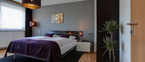 Decoración personalizada, escritorio y sistema de insonorización