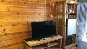 ผ้าม่านกันแสง, ห้องเก็บเสียง, เตารีด/โต๊ะรีดผ้า, Wi-Fi ฟรี