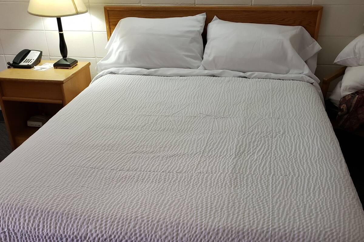 Standard Room, 1 Double Bed, Refrigerator & Microwave