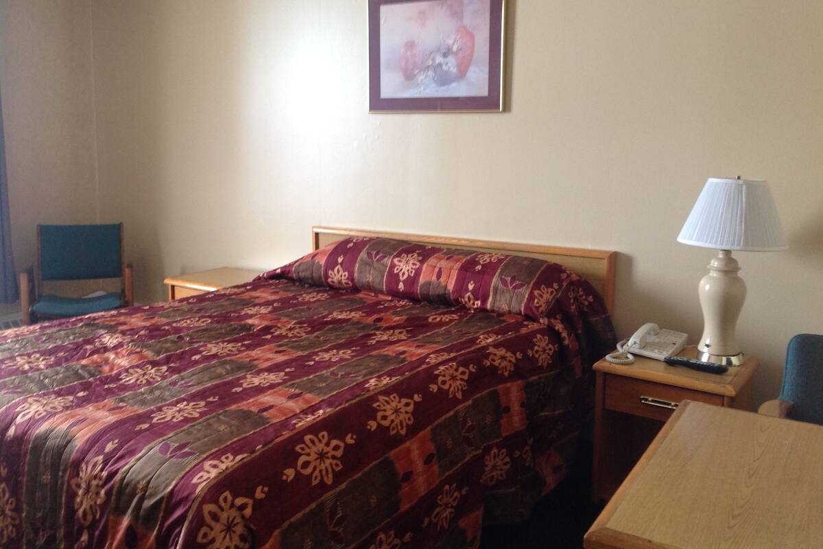 Standard Room, 1 Queen Bed, Balcony