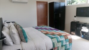 Deluxe Room | Premium bedding, pillow-top beds, desk, laptop workspace