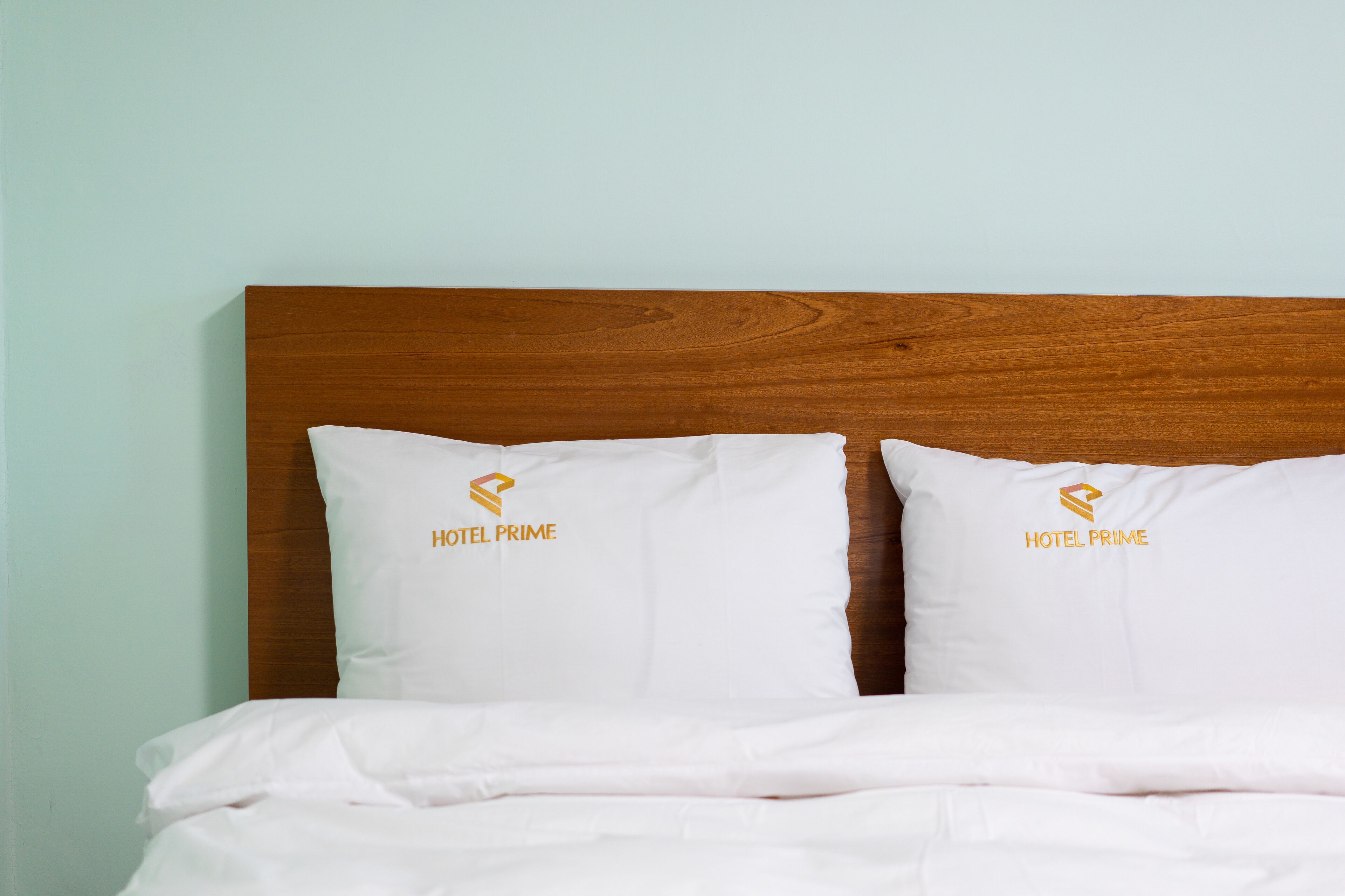 standard room (breakfast for 2, free netflix+youtube) | premium bedding, down duvets, individually furnished, blackout curtains