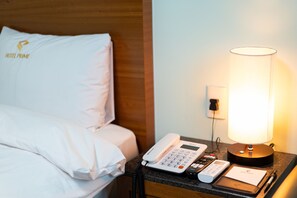 Habitación estándar (Breakfast for 2, Free Netflix+Youtube) | Ropa de cama de alta calidad, edredón y muebles diferentes 