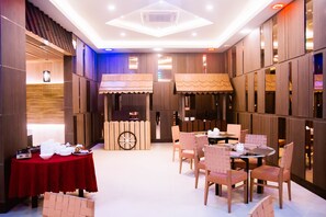 Frühstück (50000 IDR pro Person)