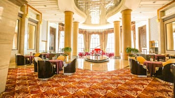 Lunch and dinner served, Chinese cuisine