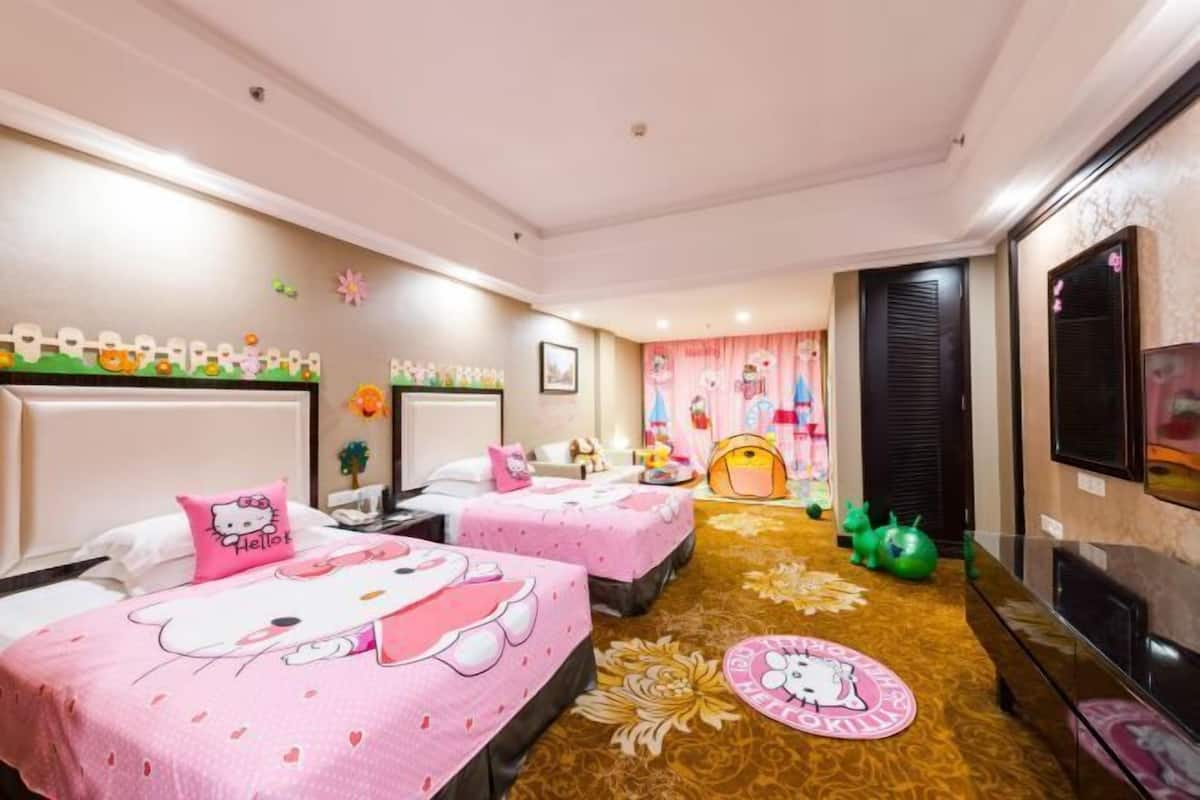 Minibar, in-room safe, desk, blackout drapes