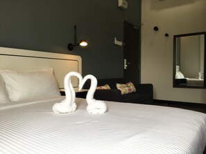 Executive Room | Desk, iron/ironing board, free WiFi - Nuevo Boutique Hotel (Shah Alam)