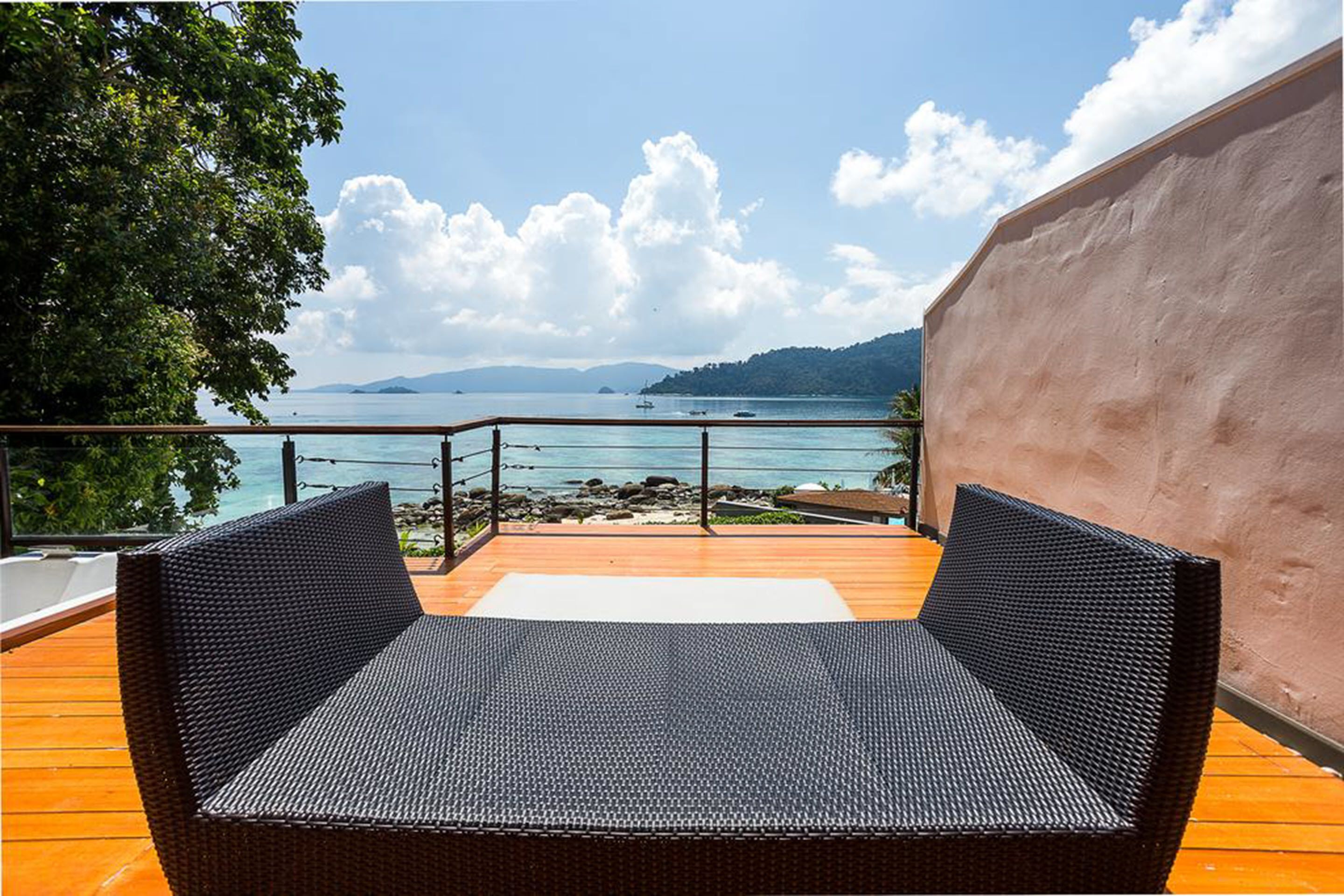 Jacuzzi Beach Villa | 1 makuuhuone, tallelokero huoneessa, työpöytä, pimennysverhot