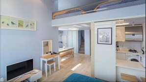 Unclassified image, 4 of 125, button - Seoul Town House (Seoul)