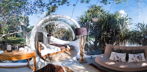 BUBBLE Vanilla | 1 bedroom, premium bedding, individually decorated, bed sheets - Bubble Lodge Bois Chéri (Bois Cheri)