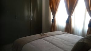 Executive Double Room | Desk, free WiFi