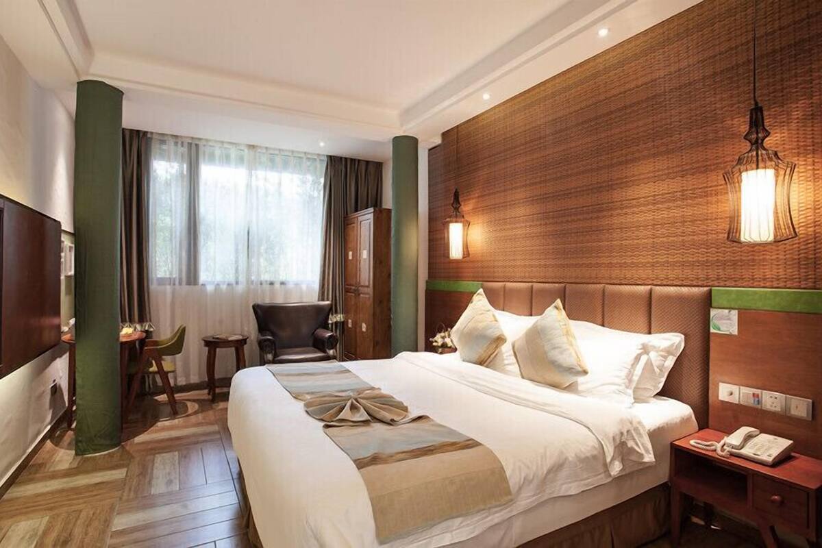 Double Room (boutique) | Premium bedding, in-room safe, desk, blackout curtains