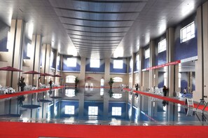Indoor pool - Country Garden Phoenix Hotel, XingAnMeng (Xing'an)