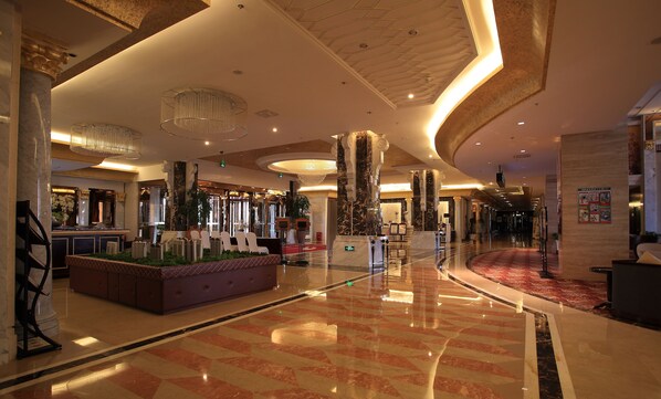 Lobby - Country Garden Phoenix Hotel, XingAnMeng (Xing'an)