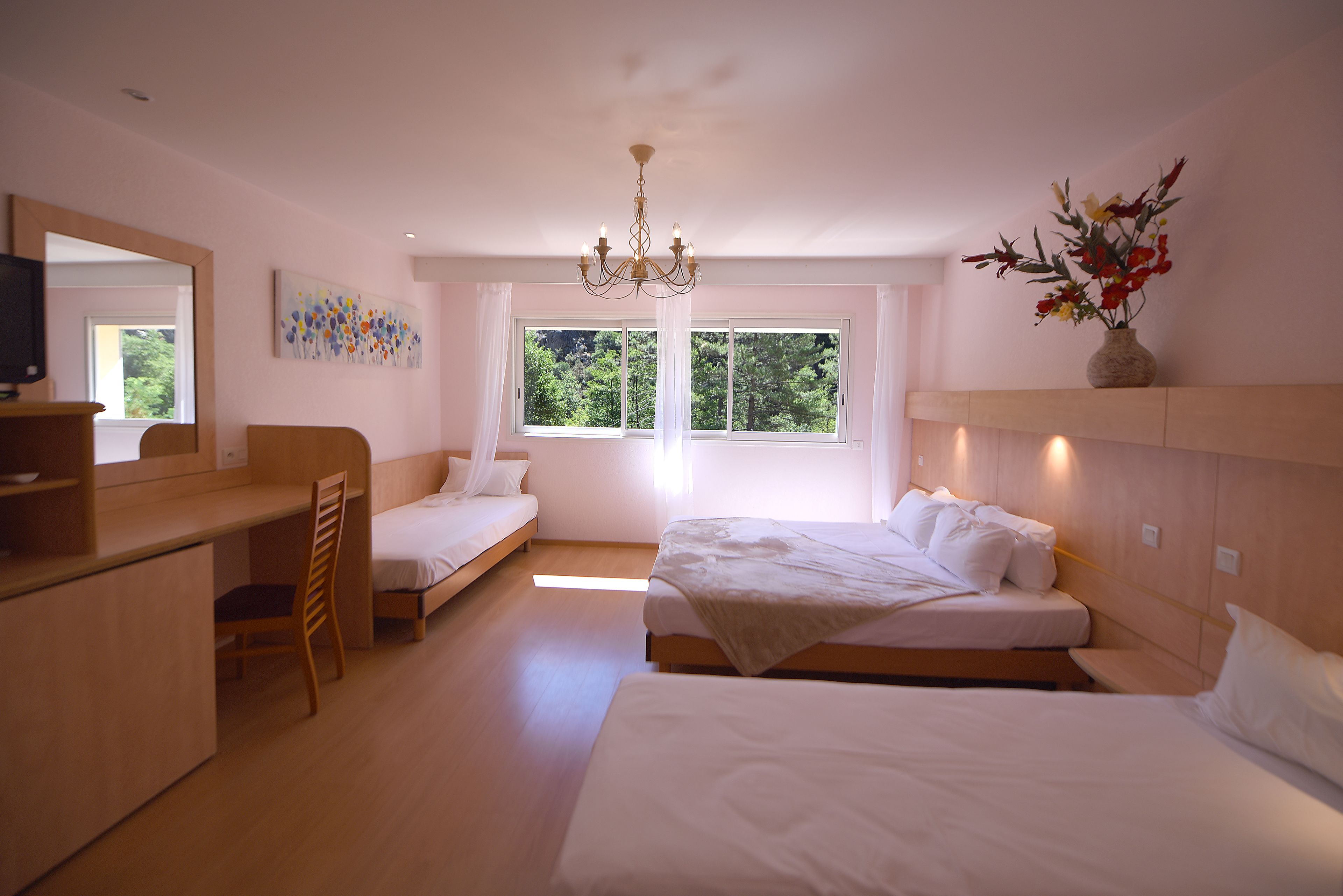 quadruple room | premium bedding, minibar, desk, soundproofing