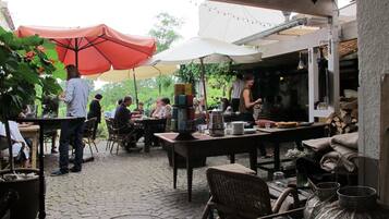 Restauration extérieure