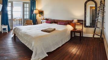 Double Room, Balcony (Jesuitengarten) | Desk, iron/ironing board, free WiFi, bed sheets