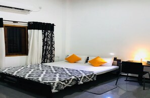 4 bedrooms, in-room safe, individually decorated, individually furnished - House Of Seya (Negombo)