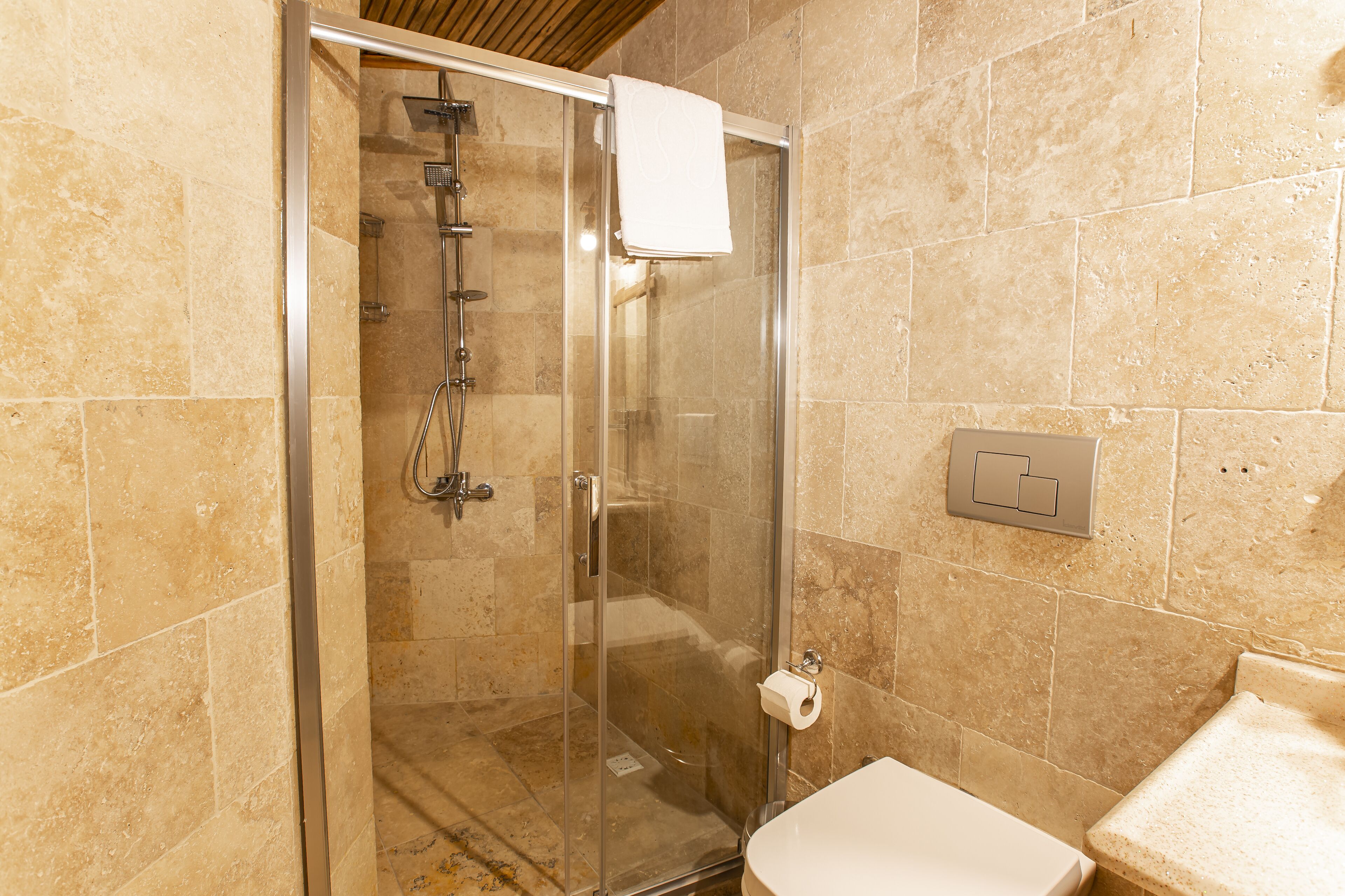double room | bathroom shower