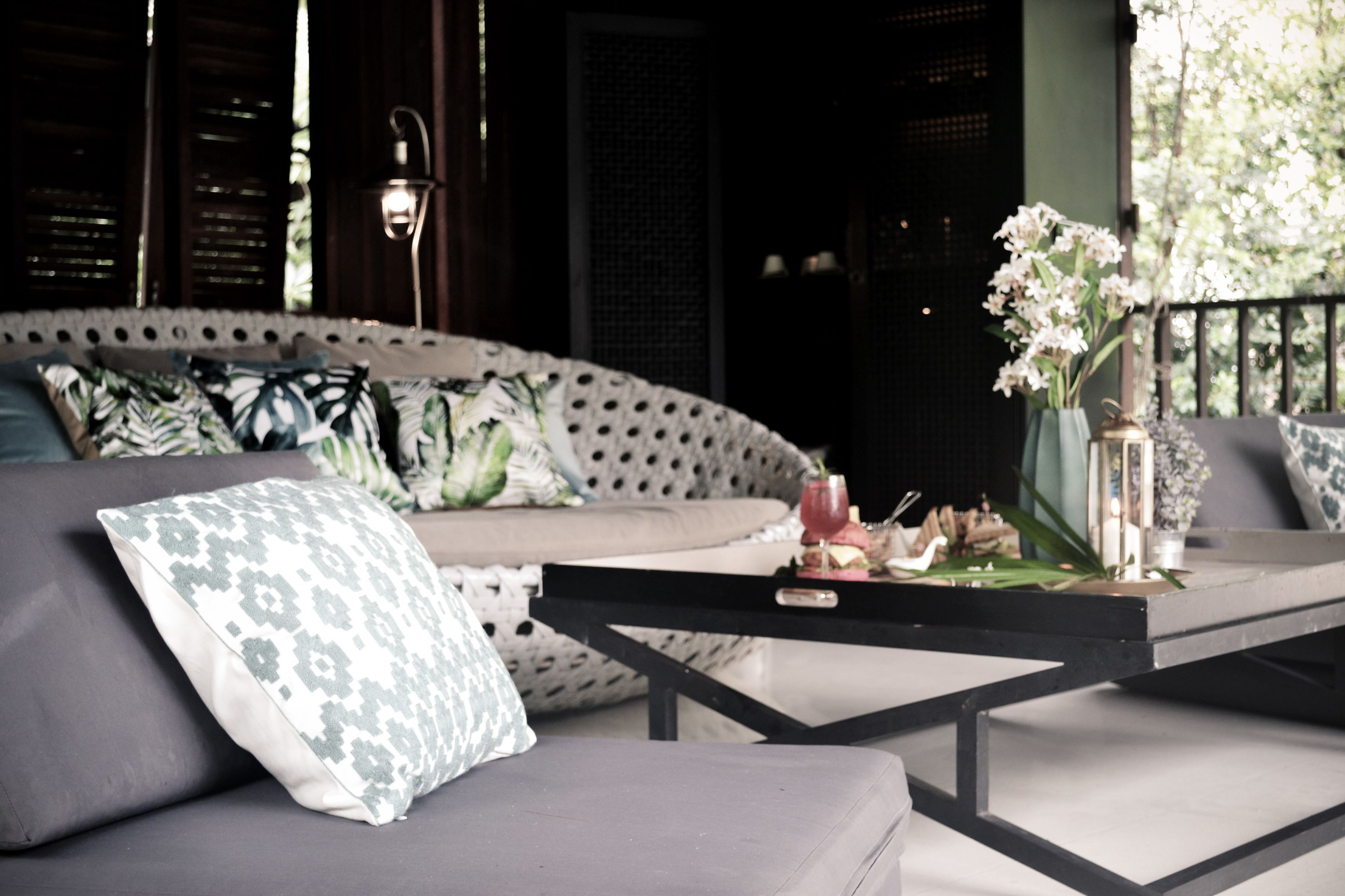 Area soggiorno | TV a schermo piatto 43 pollici con canali satellitari, TV