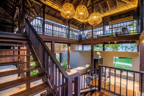 Pool Villa 3 Bedroom - The Palayana Ruenthai | 防过敏的被褥、客房内保险箱、特色家居、办公桌