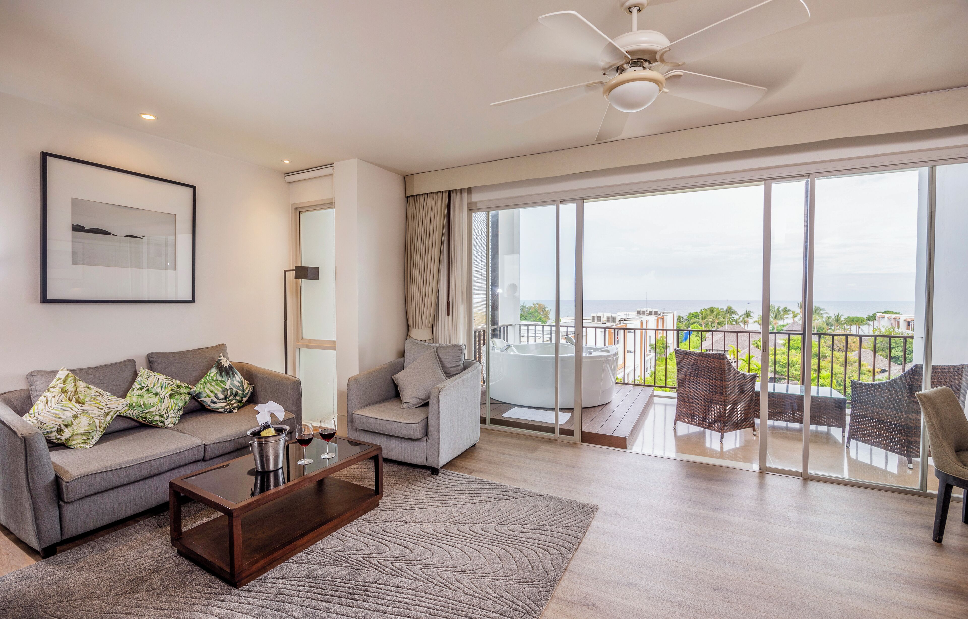 seaview sky villa | living area | 43-inch flat-screen tv with satellite channels, tv