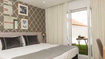 Coffres-forts dans les chambres, décoration personnalisée, bureau