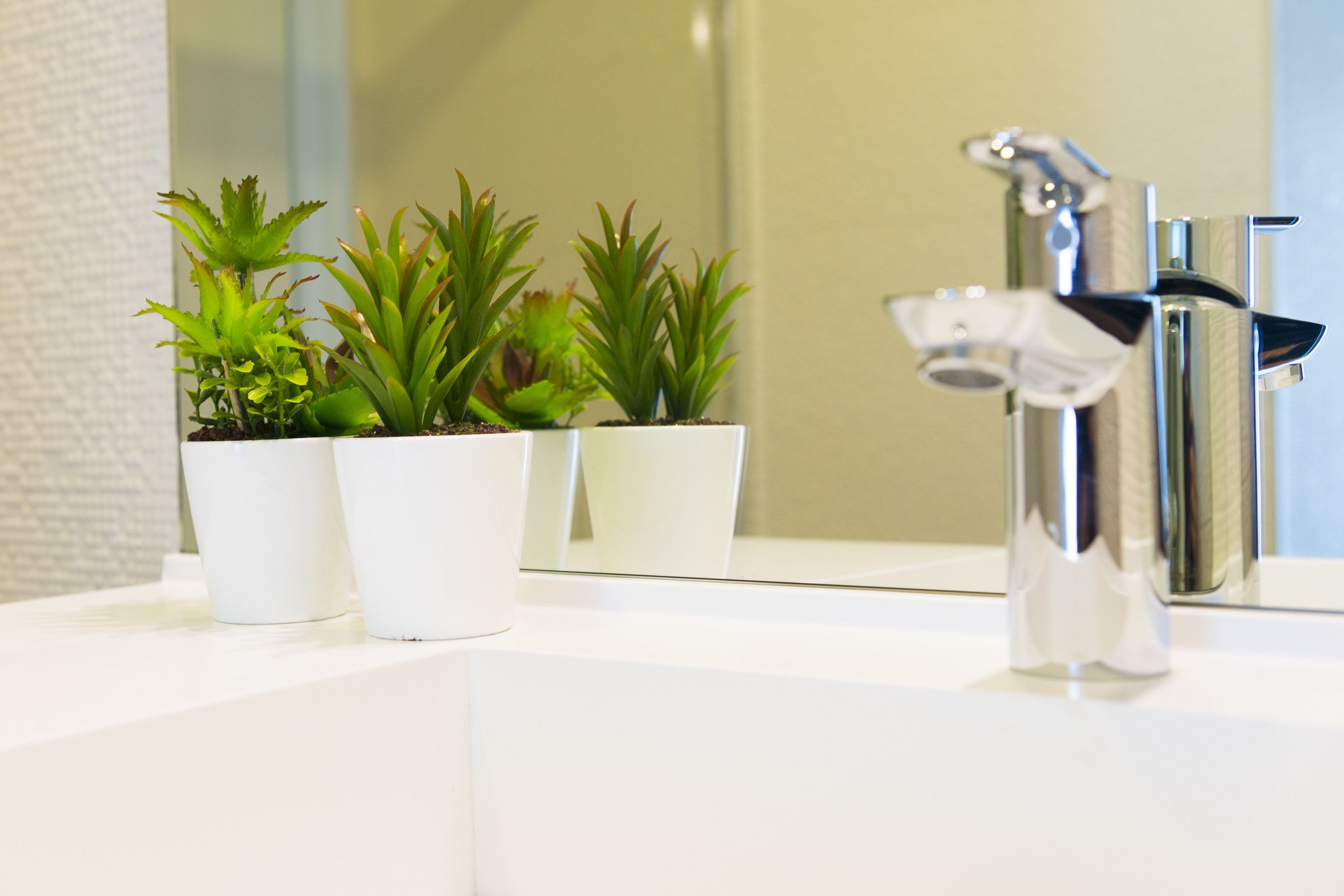 double room | bathroom | shower, rainfall showerhead, free toiletries, hair dryer