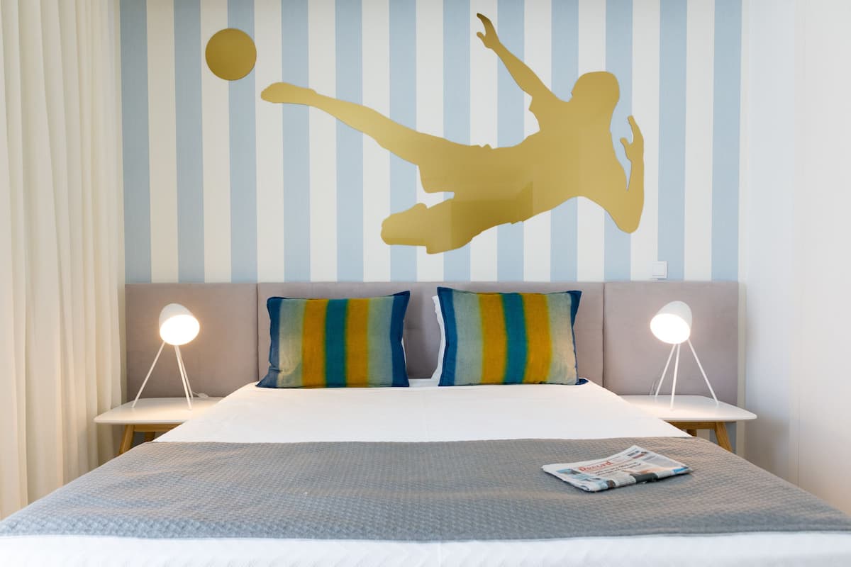 Basic Double or Twin Room | In-room safe, desk, soundproofing, WiFi (free)